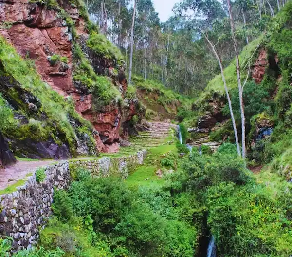 landscape seen on the way to the Poc Poc waterfall