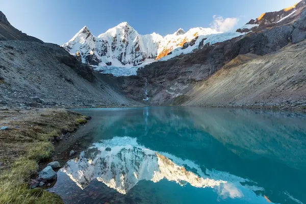Cordillera Huayhuash in peru