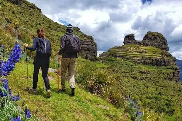 Waqrapukara trek