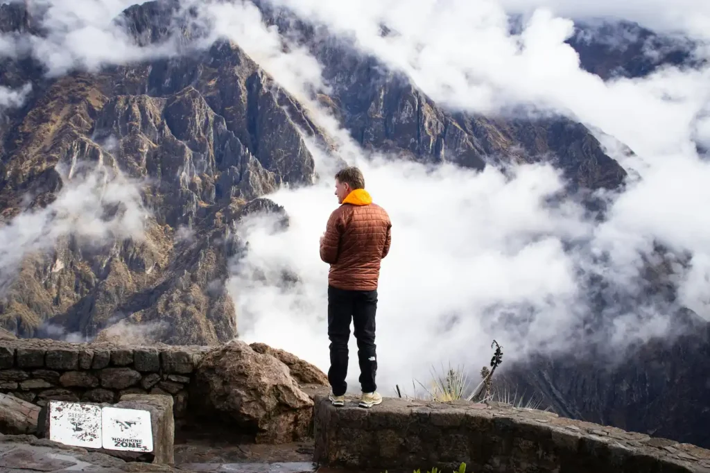 trekking to colca